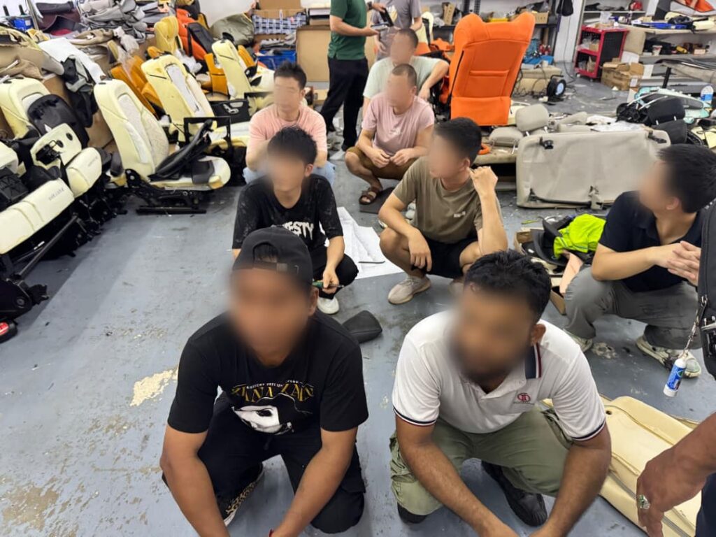 Majikan warga China dicekup gaji pekerja haram