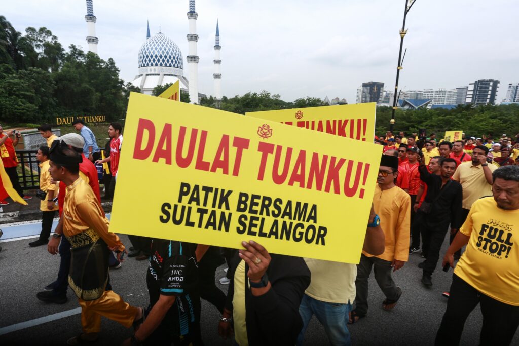 Gubal RUU Akta Kedaulatan Raja hukum pihak cemar institusi Diraja
