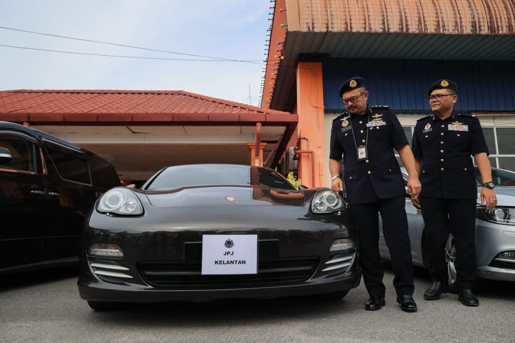 6 tahun guna kereta mewah tak bayar cukai jalan