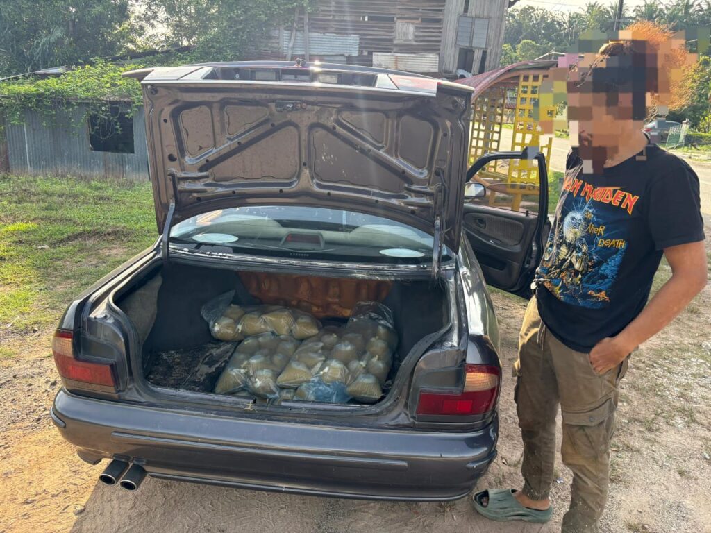 Patah balik nampak polis, lelaki dicekup bawa 33 liter ketum