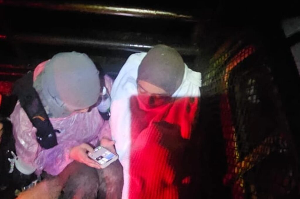 Wanita sesak nafas ketika hiking di Gunung Irau