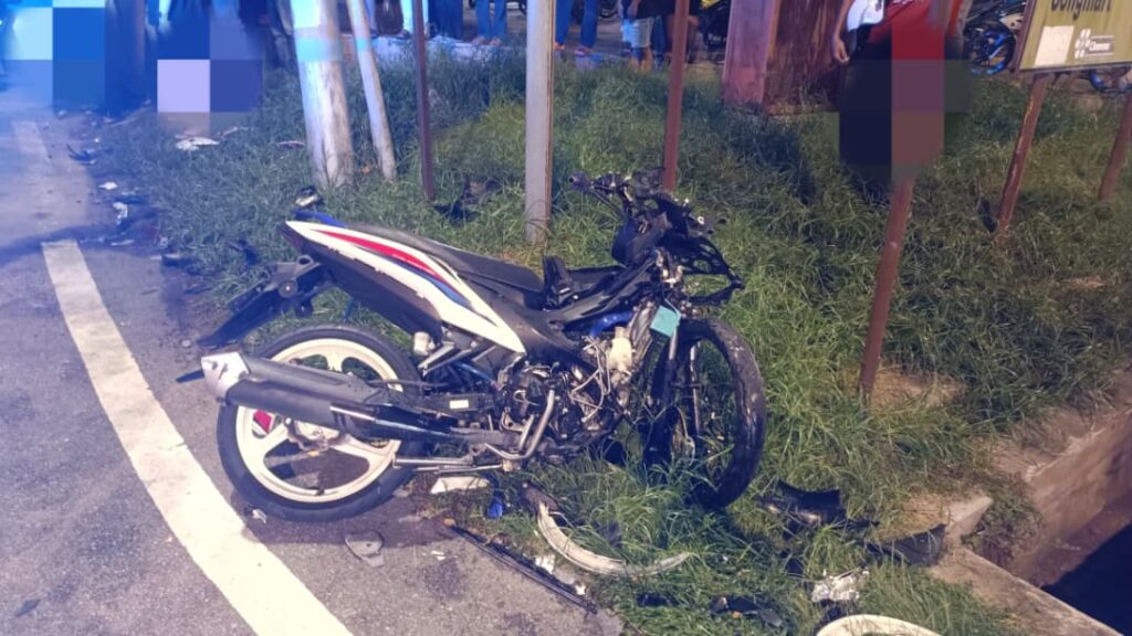Pemuda maut motosikal langgar lampu merah