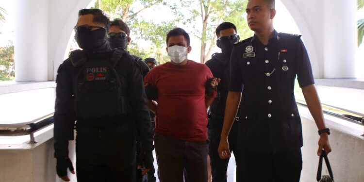 Ejen hartanah dituduh tikam didakwa hidap OCD, dengar ‘suara’