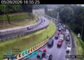Esok raya, trafik sesak lebih 20km menuju Pantai Timur