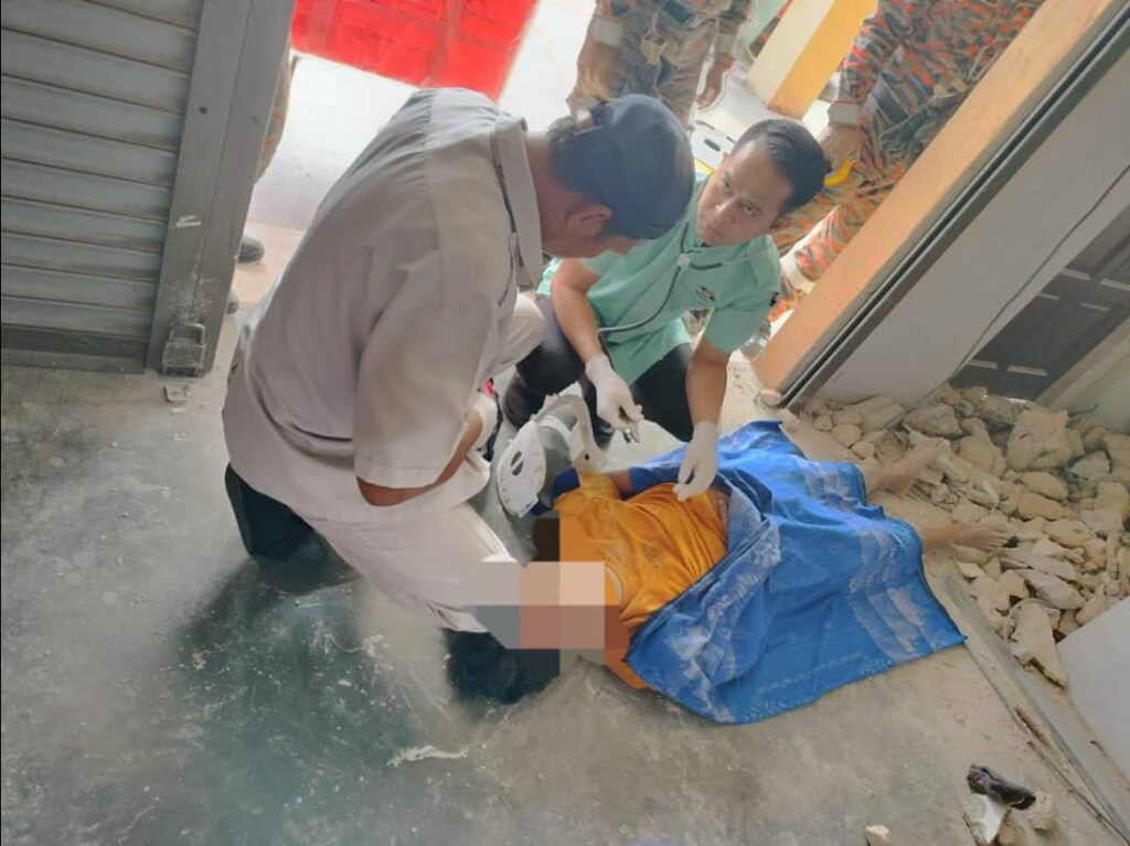 Buruh Indonesia maut dihempap konkrit