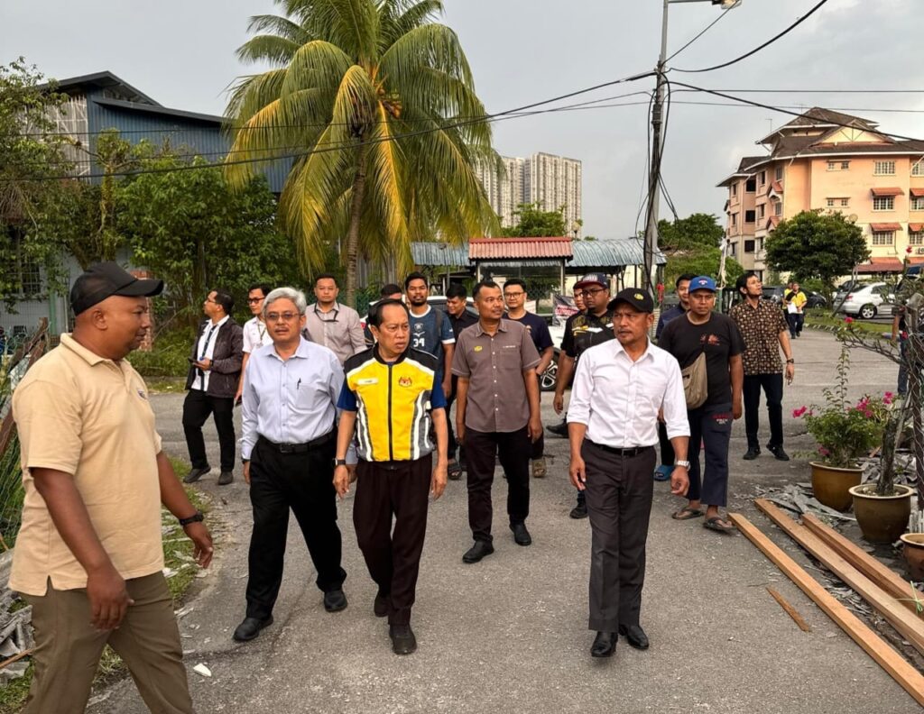 57 rumah staf JKR Sungai Besi rosak dibadai ribut