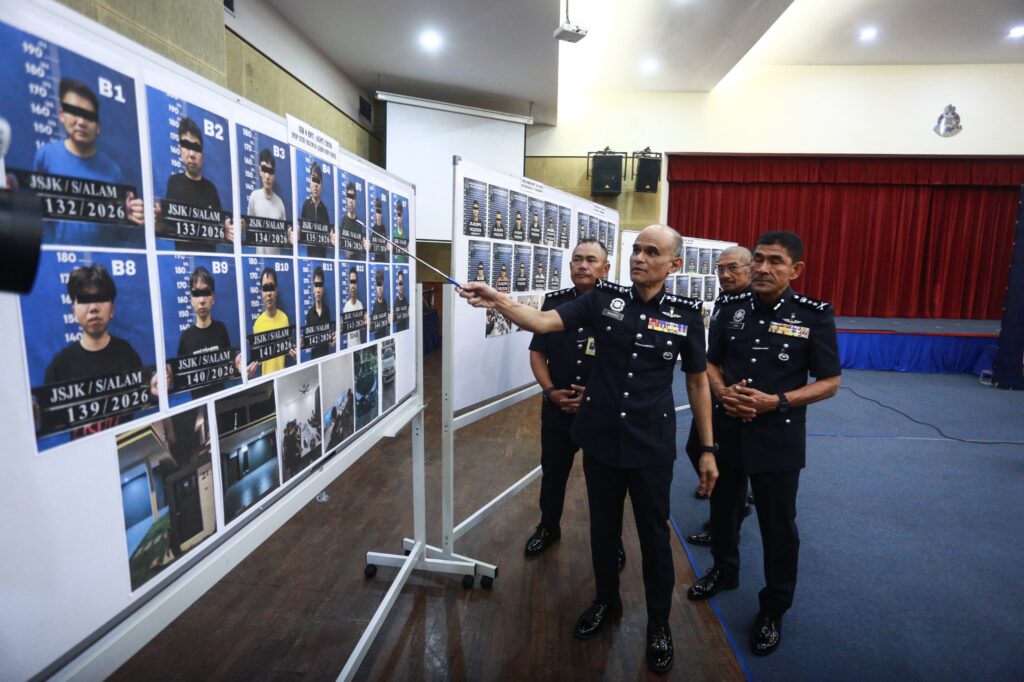 43 suspek scam ditahan, rumah banglo jadi pusat operasi