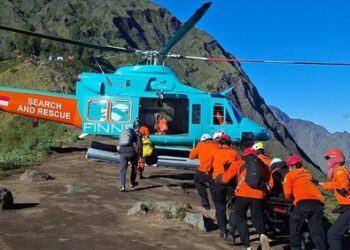 Rakyat Malaysia jatuh di Gunung Rinjani berjaya diselamatkan