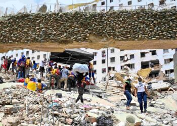Korban gempa bumi cecah 920, 50,000 orang hilang