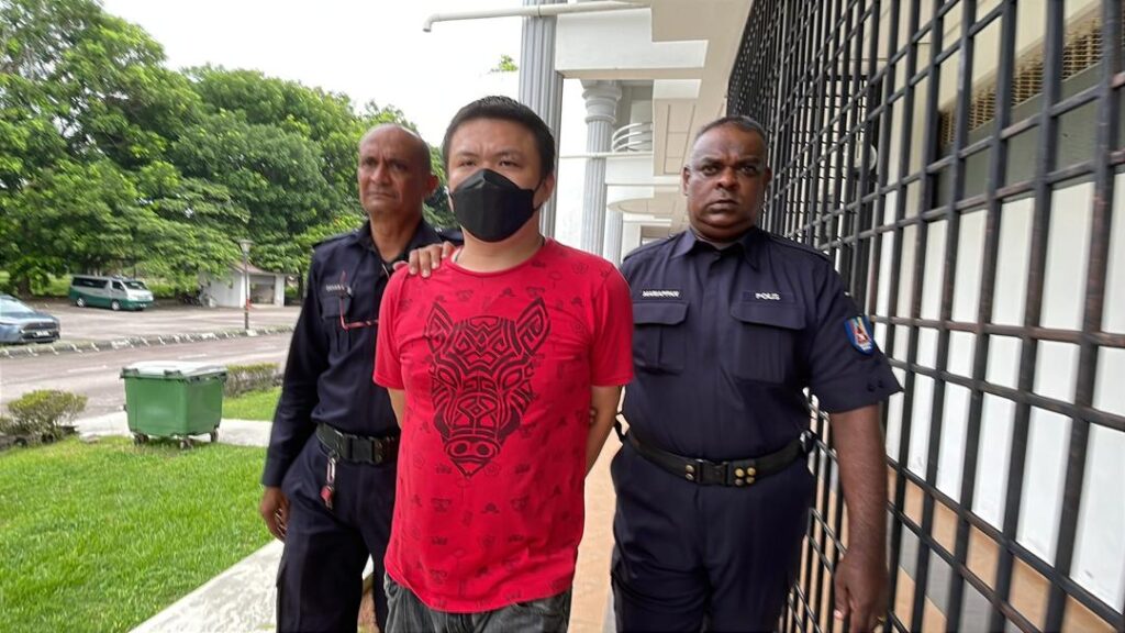 Lelaki tunjuk isyarat lucah dijel sehari, lesen memandu digantung 5 tahun