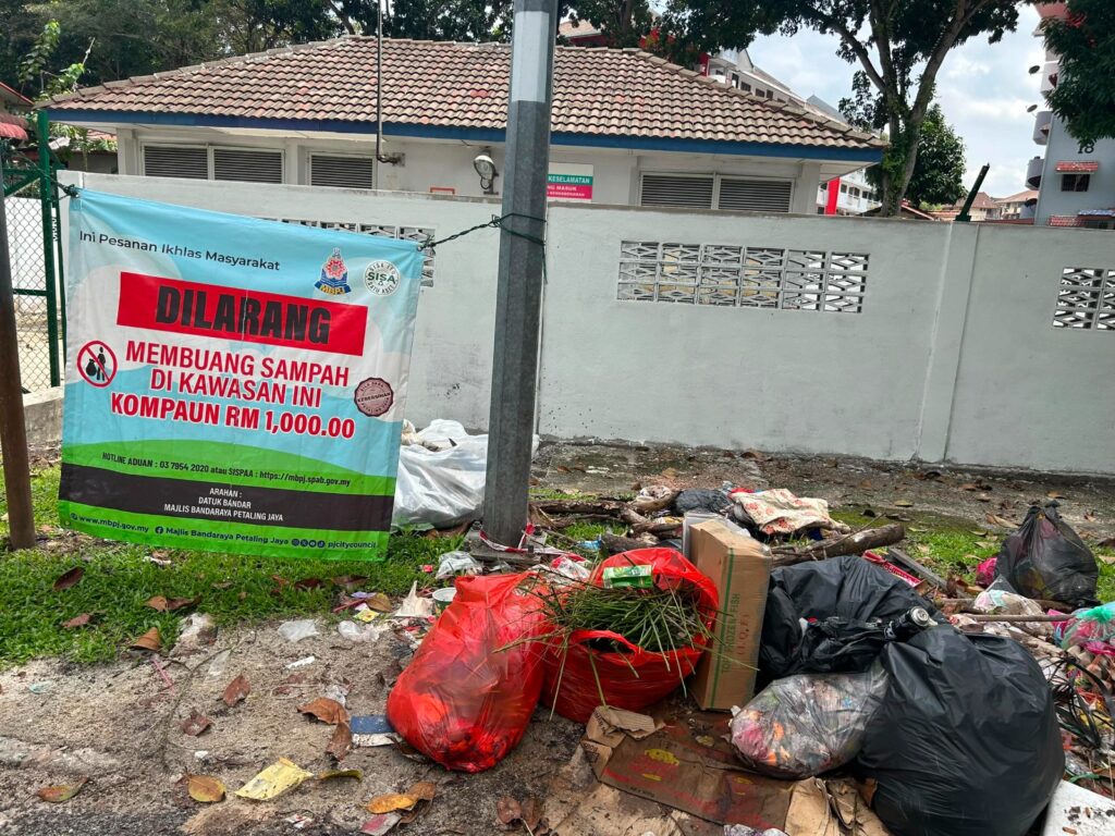Puas pacak notis, masih buang juga