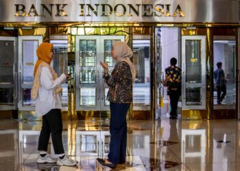 Rupiah jatuh ke paras terendah