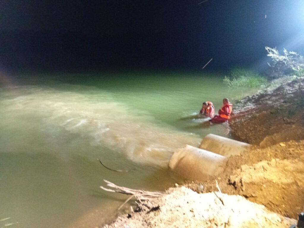 Remaja dikhuatiri lemas mandi di bekas lombong pasir