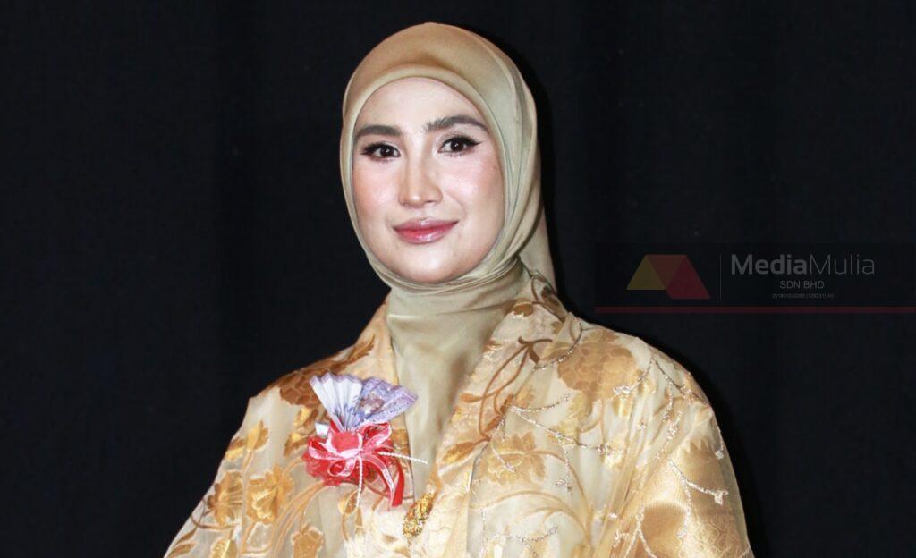 Tak jual baju seksi, takut panjang jadi ‘saham’ akhirat