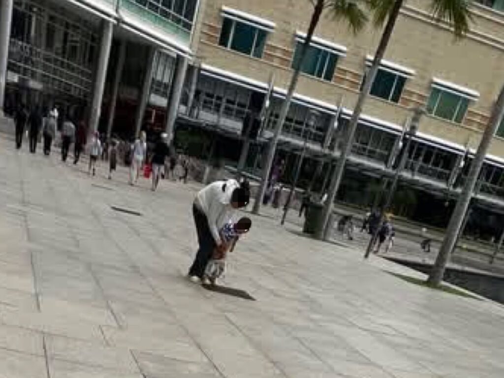 ‘Selamba bagi anak kencing depan KLCC’