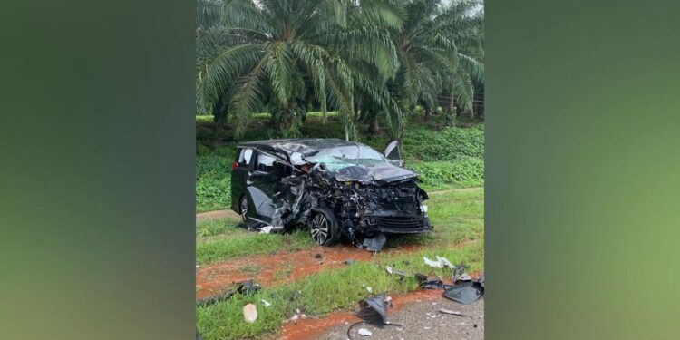 Dua maut, nahas tiga kenderaan di Lebuh Raya Tun Razak