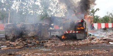 Treler bergesel punca kemalangan enam kenderaan