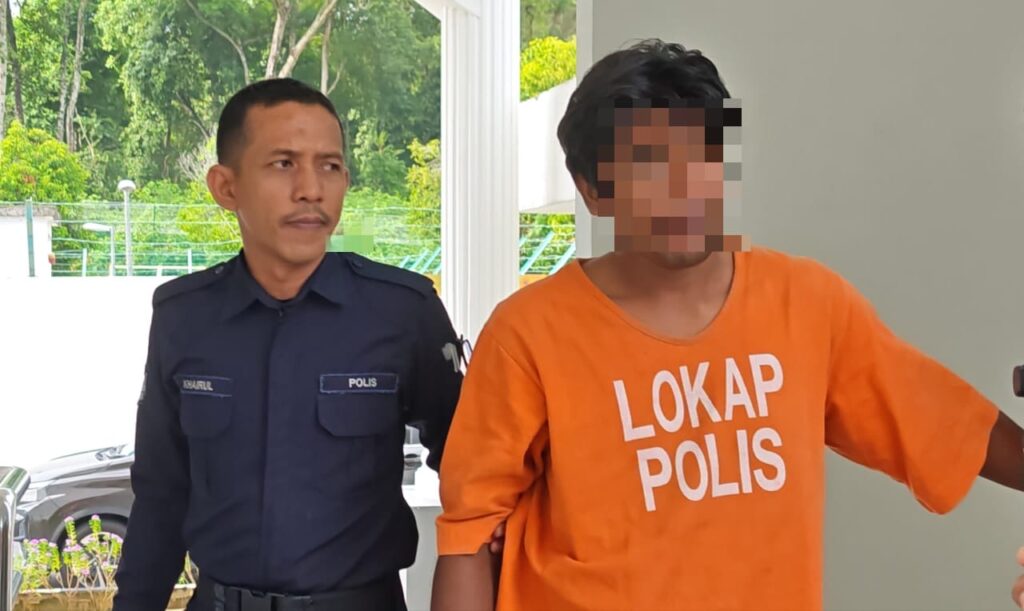 Lelaki ‘rembat’ beg wanita solat di masjid dicekup