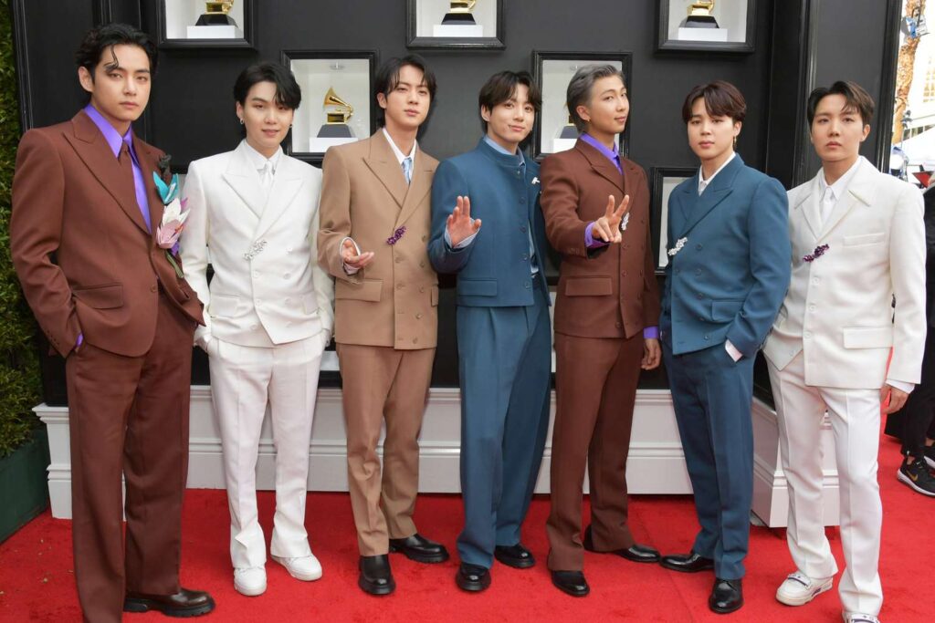 Jangan sampai ‘fomo’, 41 peminat BTS ditipu hampir RM96,000