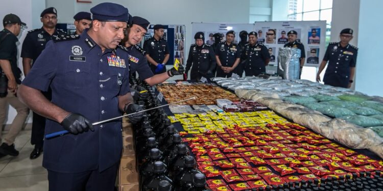 Datuk disyaki ketua kongsi gelap diberkas