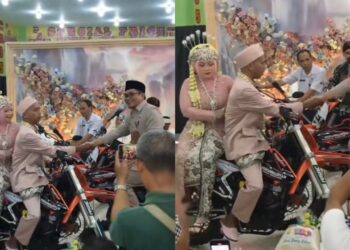 Pengantin akad nikah naik motosikal 