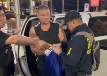 Mayat remaja disumbat dalam bagasi, lelaki Australia didakwa membunuh