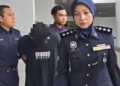 Rider didakwa ‘sentuh’ anak tiri, ugut mahu ‘potong’ polis