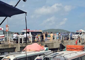 15 pelancong India maut bot terbalik