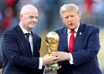 Komuniti bola sepak digesa singkir Infantino