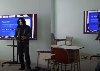 Pelajar bergaya ‘black metal’ bentang tesis