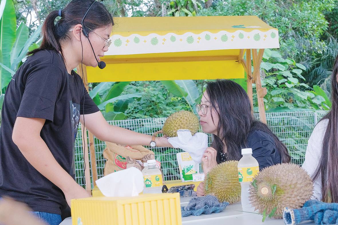 Makan dan timba ilmu segalanya tentang durian