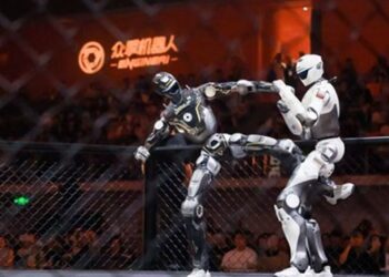 Robot humanoid bertarung hingga ‘putus kepala’ di Shenzhen