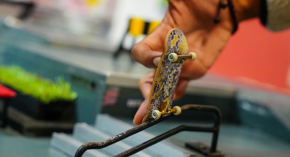 Bermain ‘papan jari’ tidak sukar, bukan juga mudah