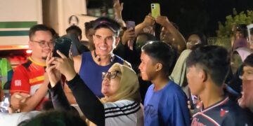 Pekan mati selepas 9 malam bertukar pesta sambut Syed Saddiq