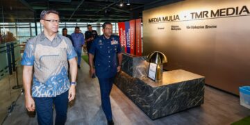 Keldai dadah Eropah buru bunga ganja Malaysia