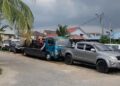 Penduduk Selayang resah, pemilik bengkel ‘lambak’ kereta rosak dalam kampung