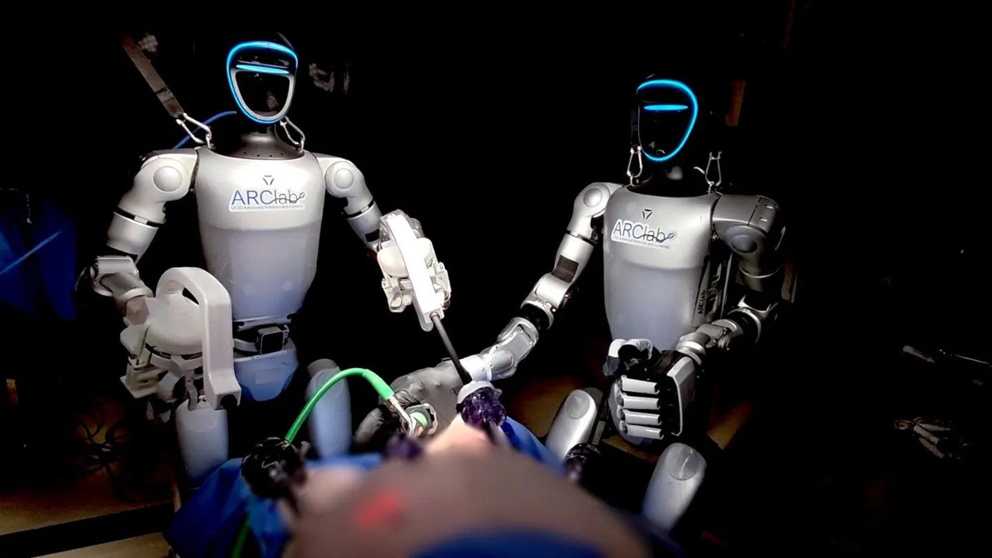 Sejarah tercipta! Robot humanoid buat pembedahan, pertama di dunia