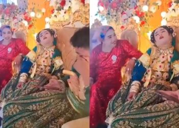 Pengantin penat sampai tertidur atas pelamin 